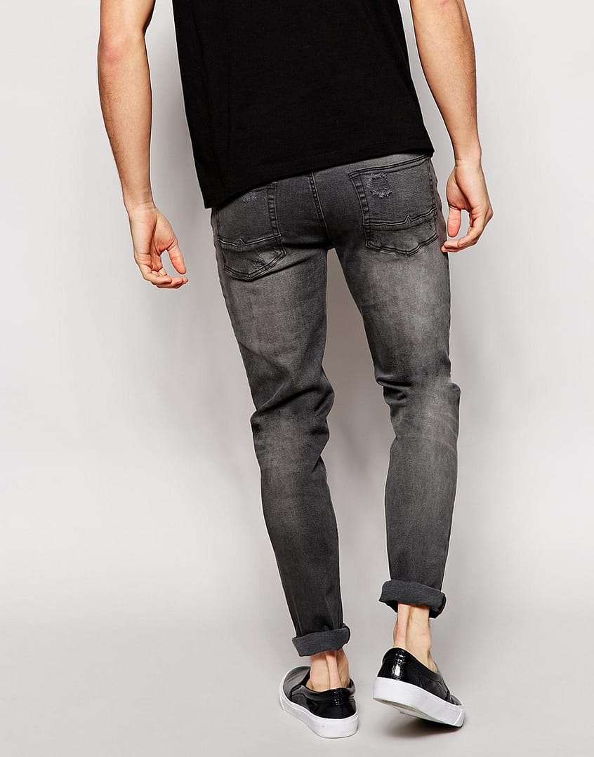 Skinny Jeans With Extreme Rips - Image 3